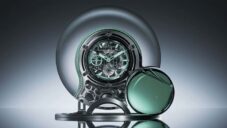 Daniel Arsham navrhl pro Hublot stolní a kapesní hodinky Arsham Droplet